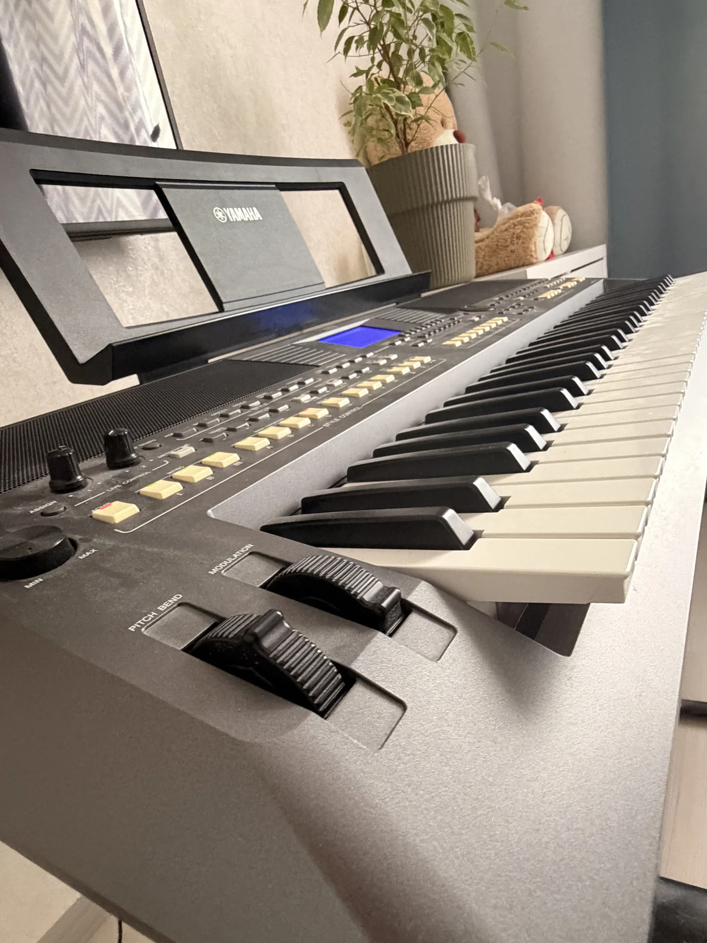 Синтезатор Yamaha psr s670 - миниатюра 4