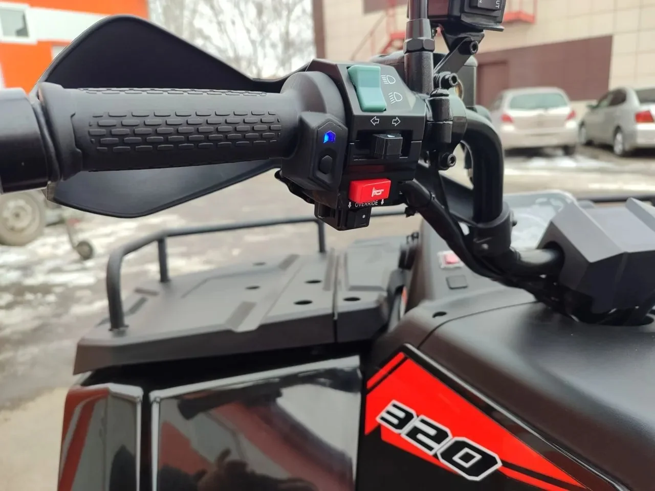 Квадроцикл Linhai-Yamaha F320C 4х4 «Черный» - миниатюра 11