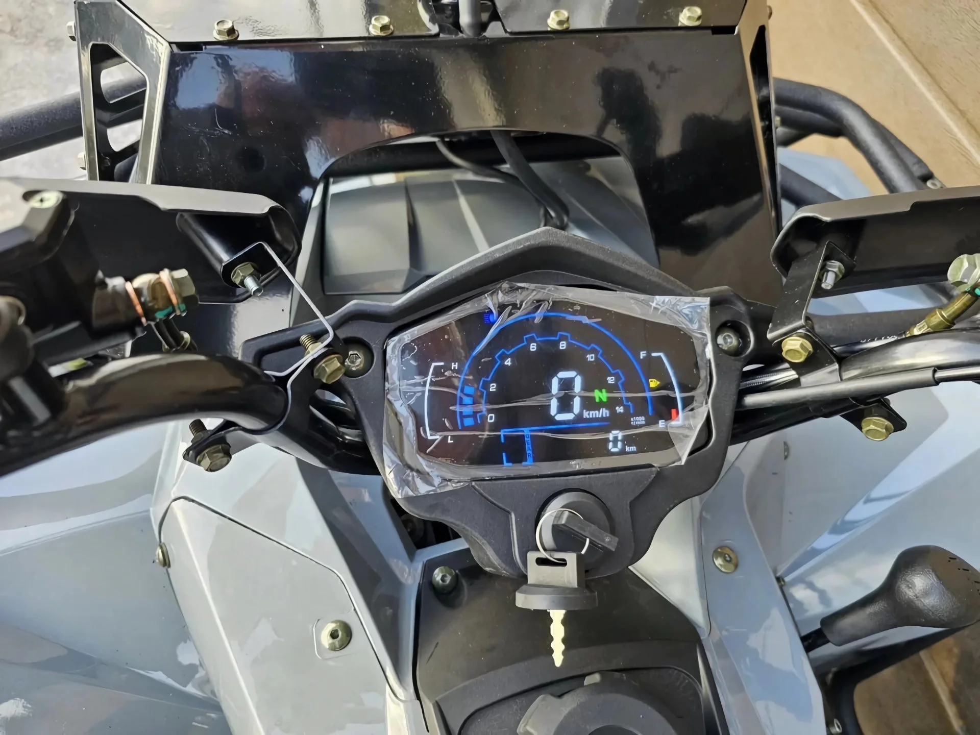Квадроцикл Loncin Sumahao 400 EFI EPS 4ВД «Серый» - миниатюра 9
