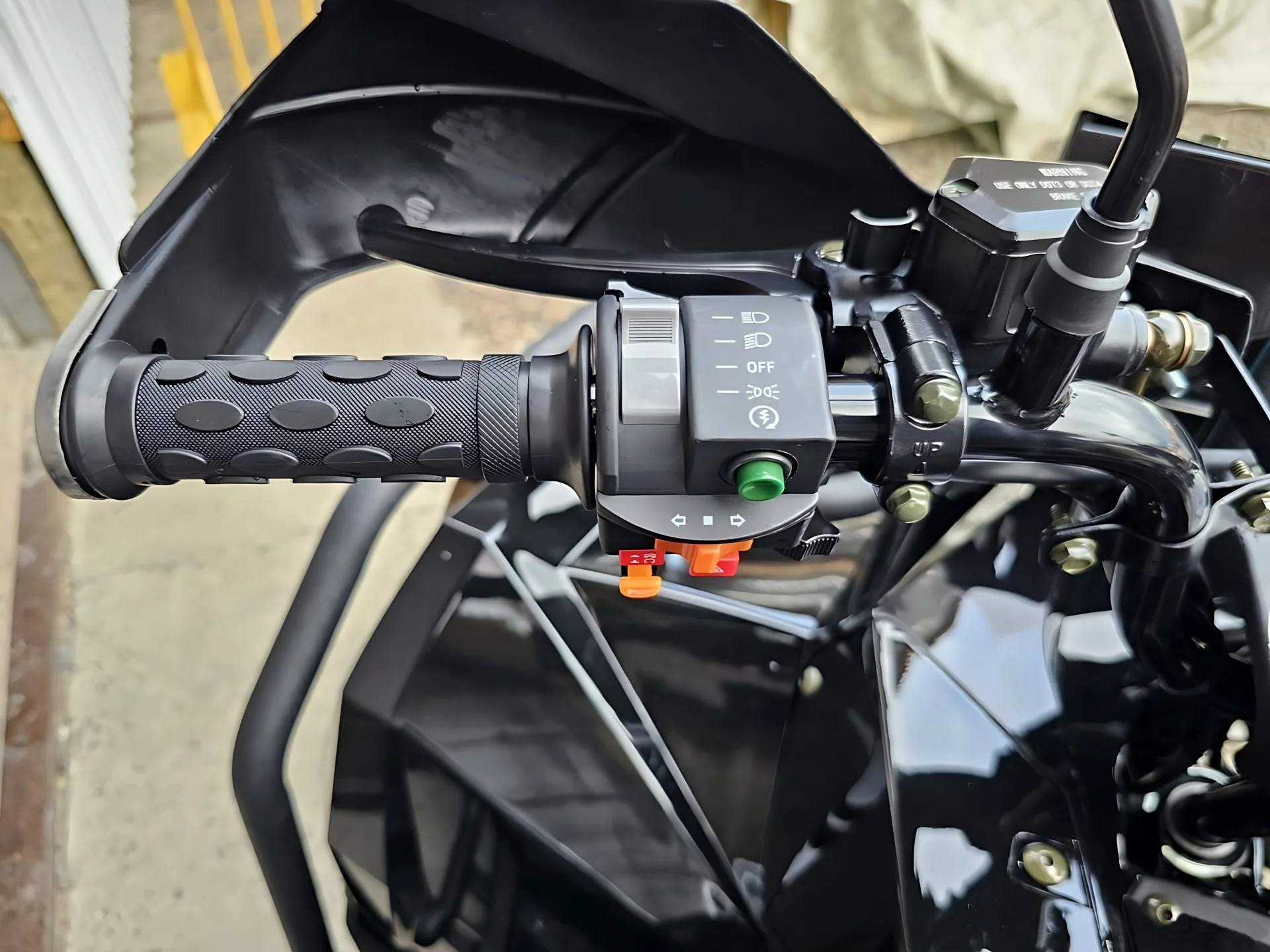 Квадроцикл Loncin Sumahao 400 EFI EPS 4х4 «Черный» - миниатюра 9
