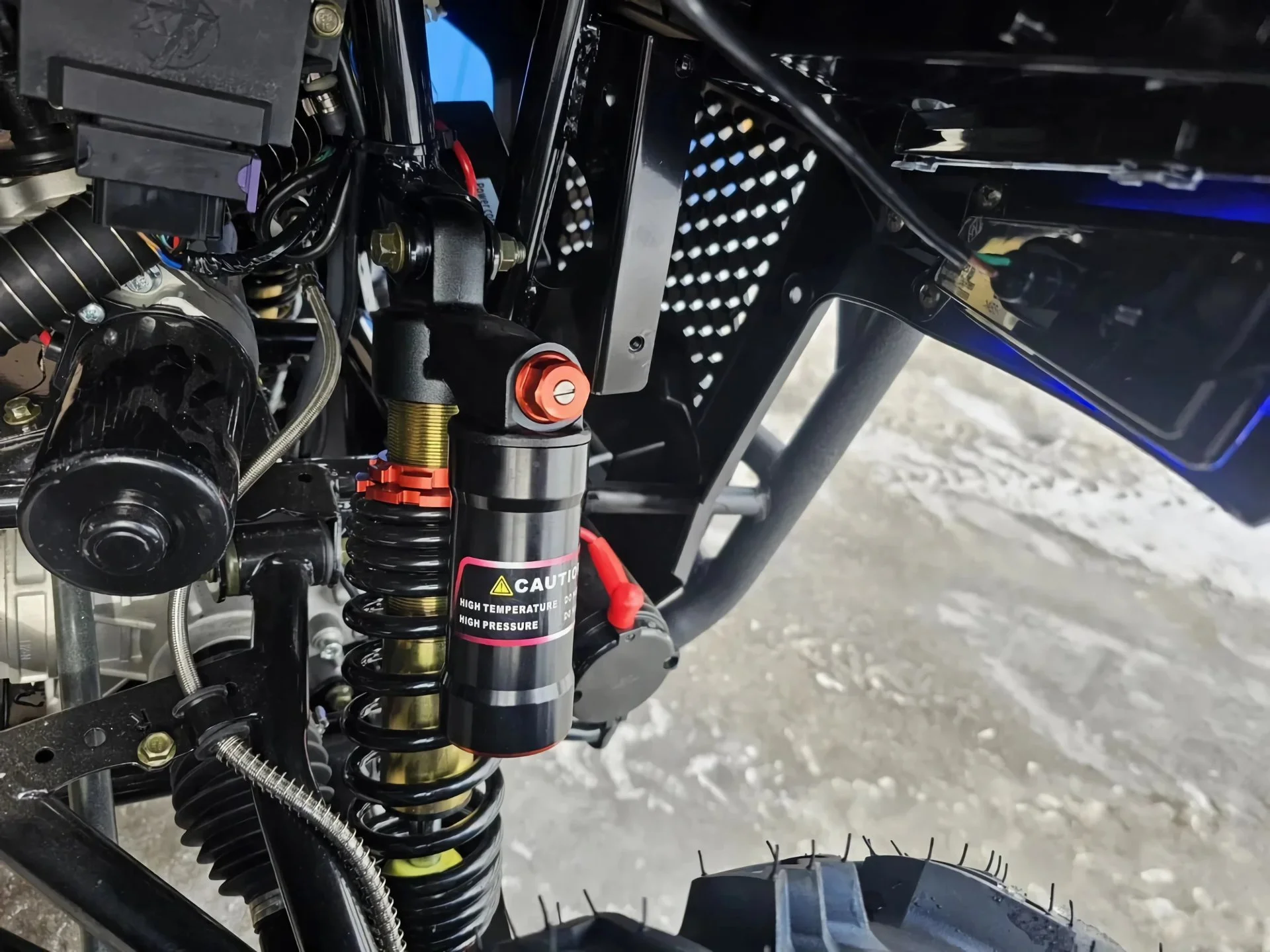 Квадроцикл Loncin Sumahao 500 EFI EPS 4х4 «Черный» - миниатюра 15