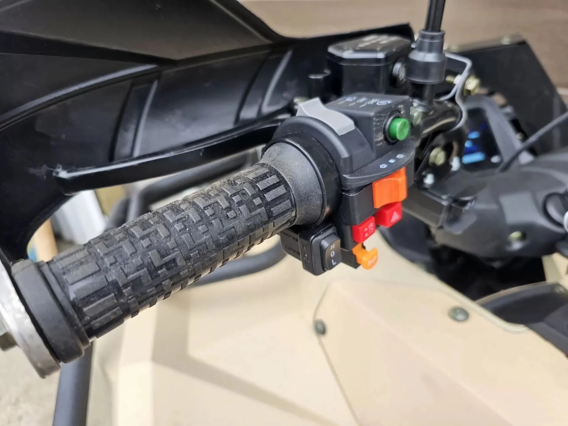 Квадроцикл Loncin Sumahao 400 EFI EPS 4WD «Сахара» - миниатюра 12