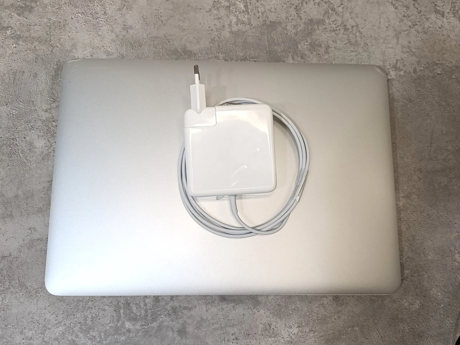 MacBook Air 13 2015 i5/8гб/SSD120 Monterey - миниатюра 5