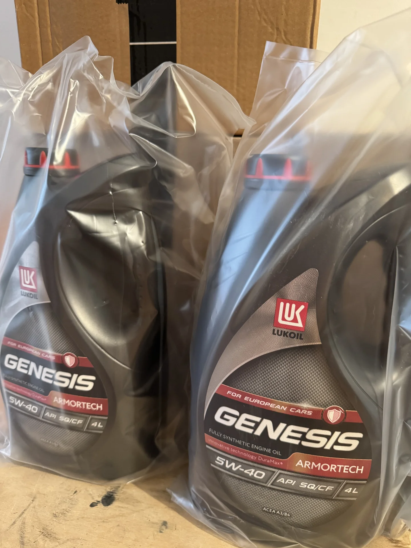 Lukoil genesis armotech 5w40 моторное масло 4л - миниатюра 1
