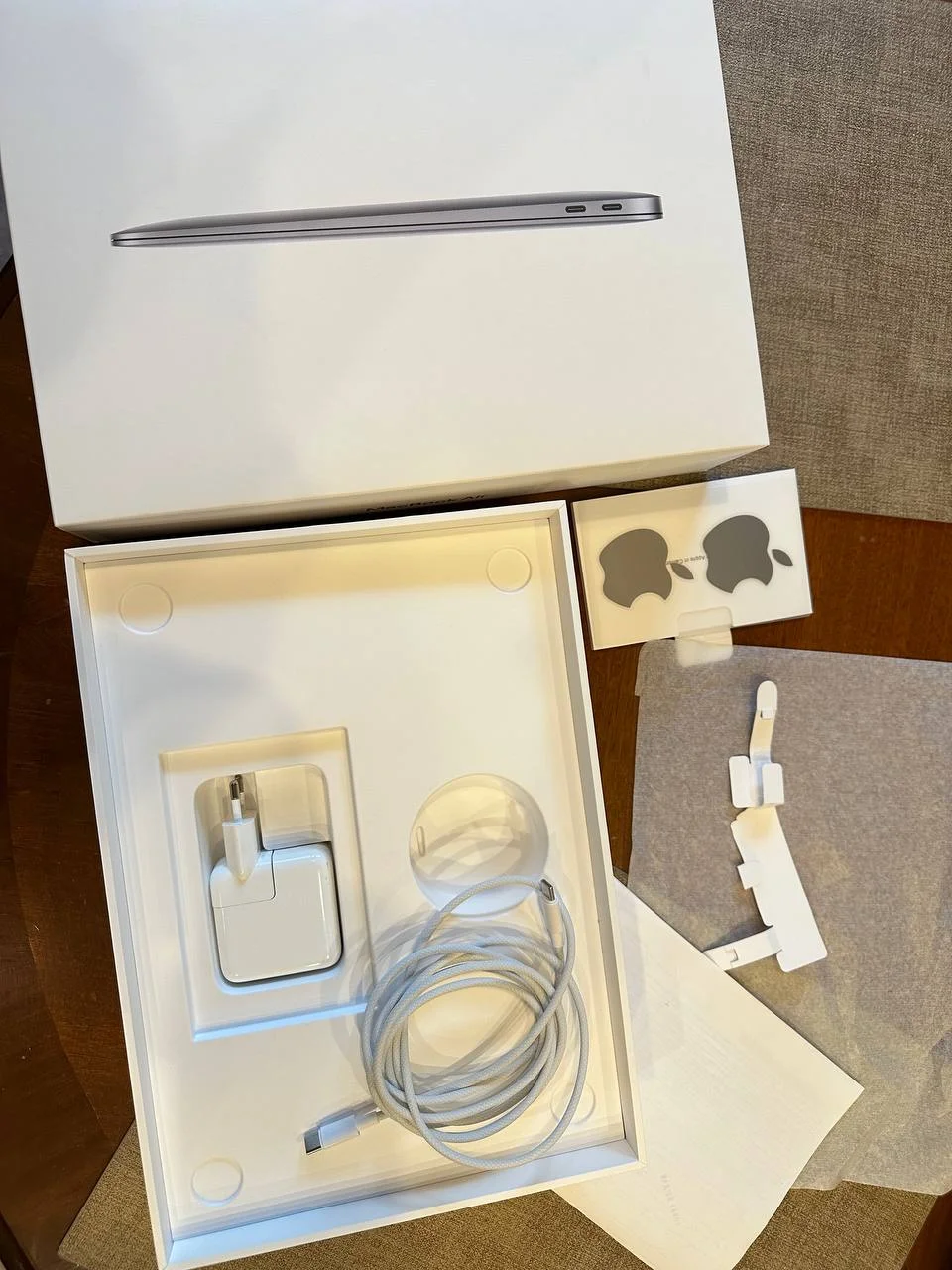 Apple Macbook Air 13,3 2020 M1 8gb 512gb - миниатюра 2
