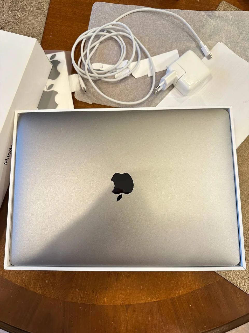 Apple Macbook Air 13,3 2020 M1 8gb 512gb - миниатюра 6