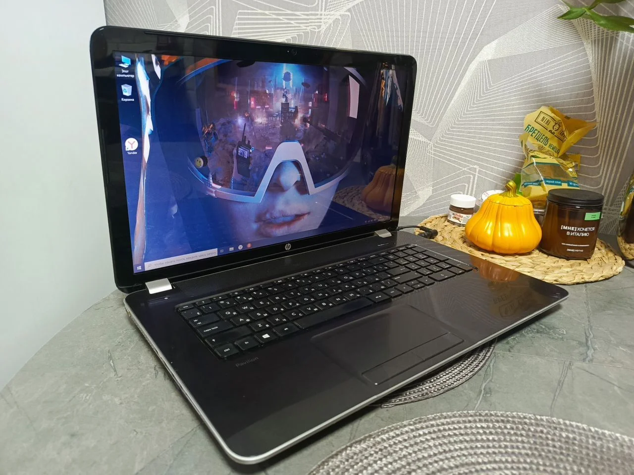 Отличный ноутбук HP 4 ядра/8гб/SSD/17.3" - миниатюра 4