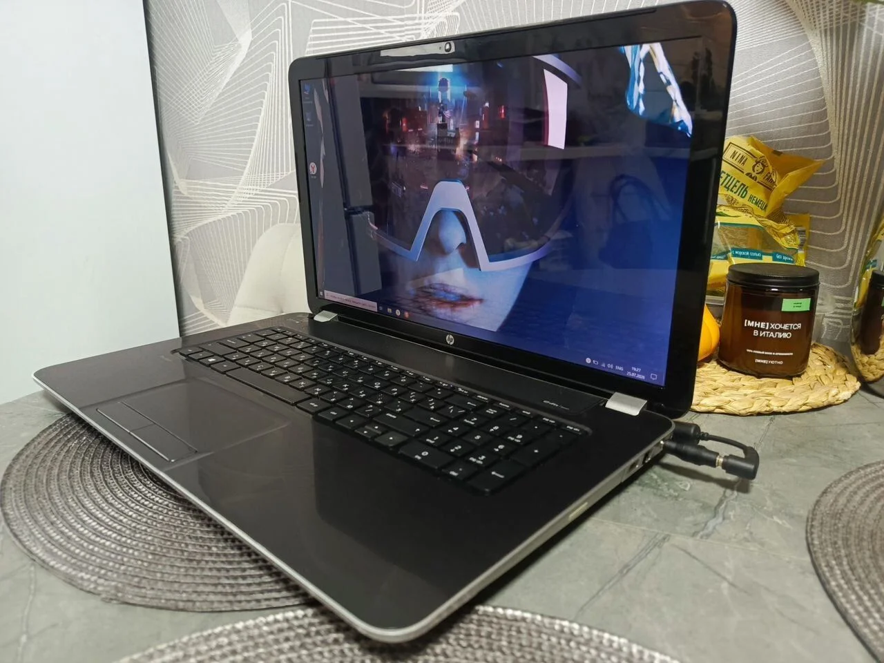 Отличный ноутбук HP 4 ядра/8гб/SSD/17.3" - миниатюра 5
