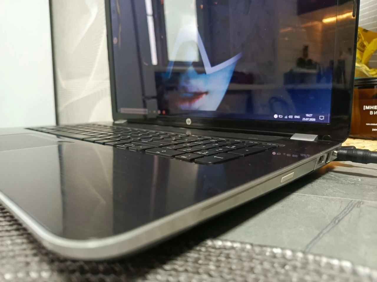 Отличный ноутбук HP 4 ядра/8гб/SSD/17.3" - миниатюра 7