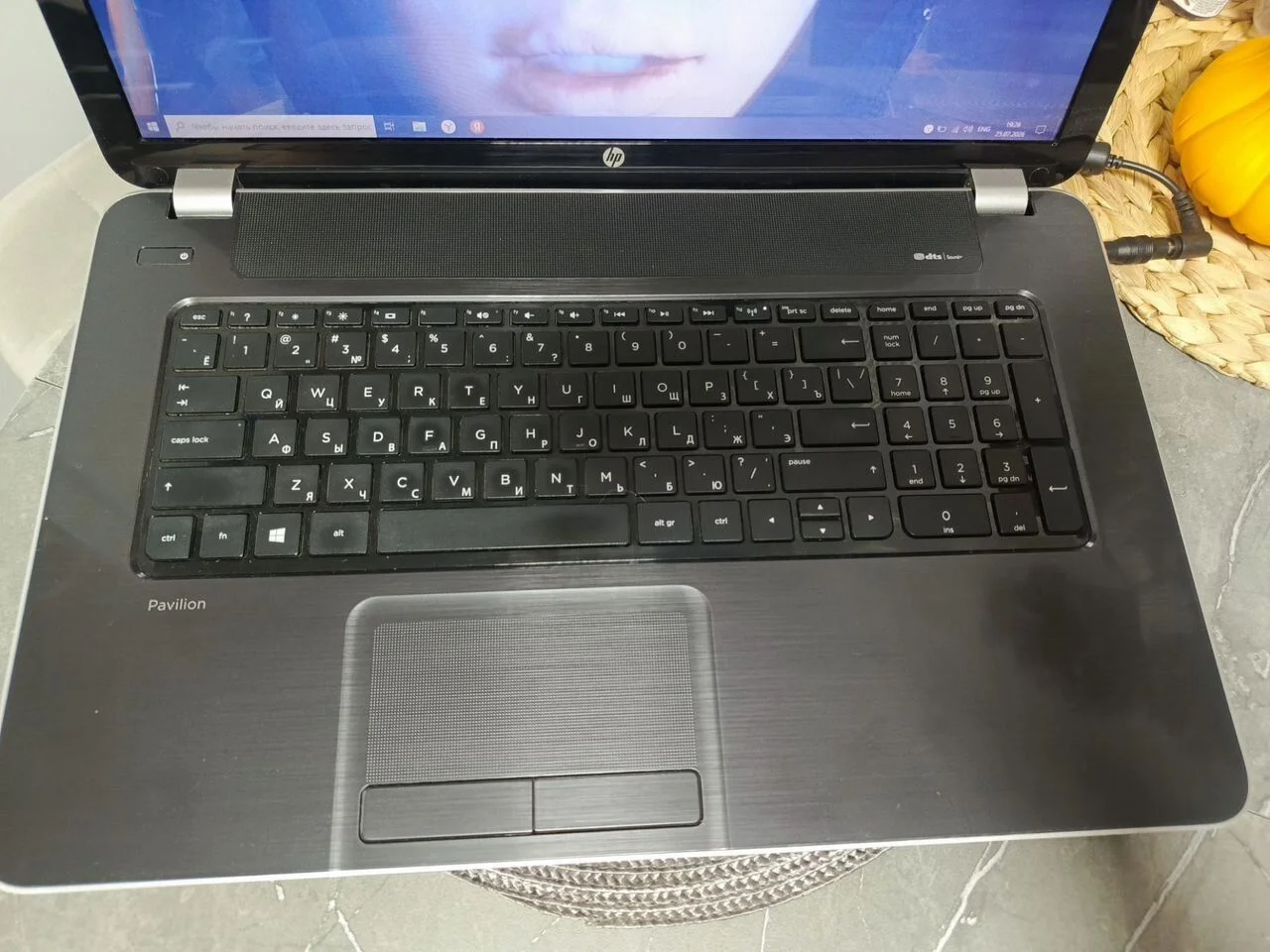 Отличный ноутбук HP 4 ядра/8гб/SSD/17.3" - миниатюра 8