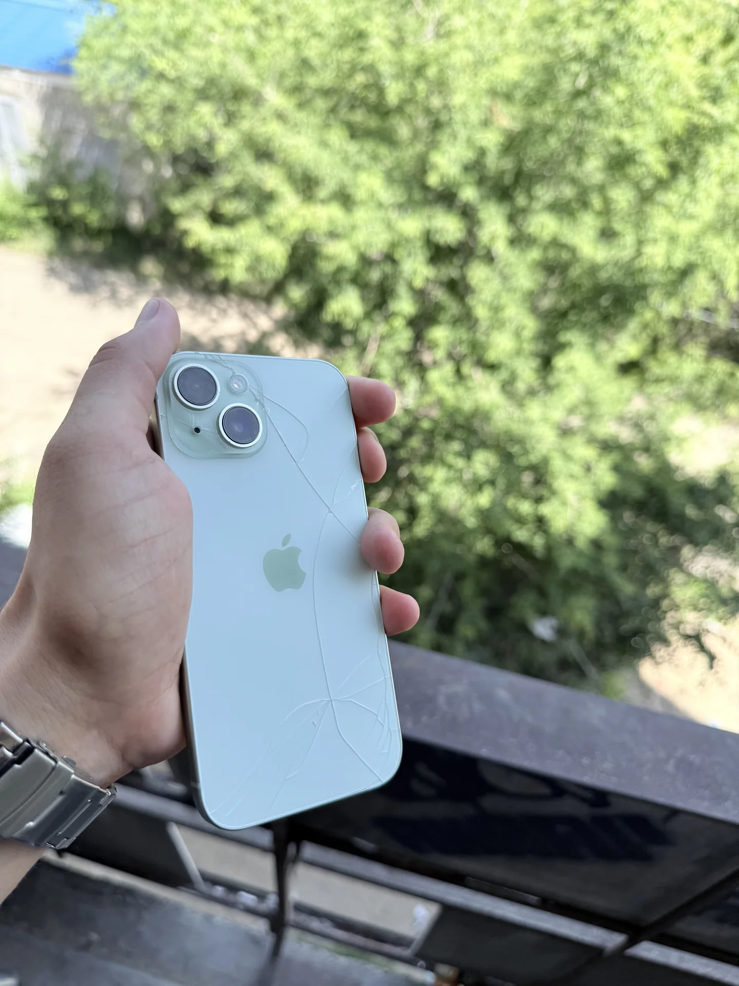 iphone 15 - миниатюра 6