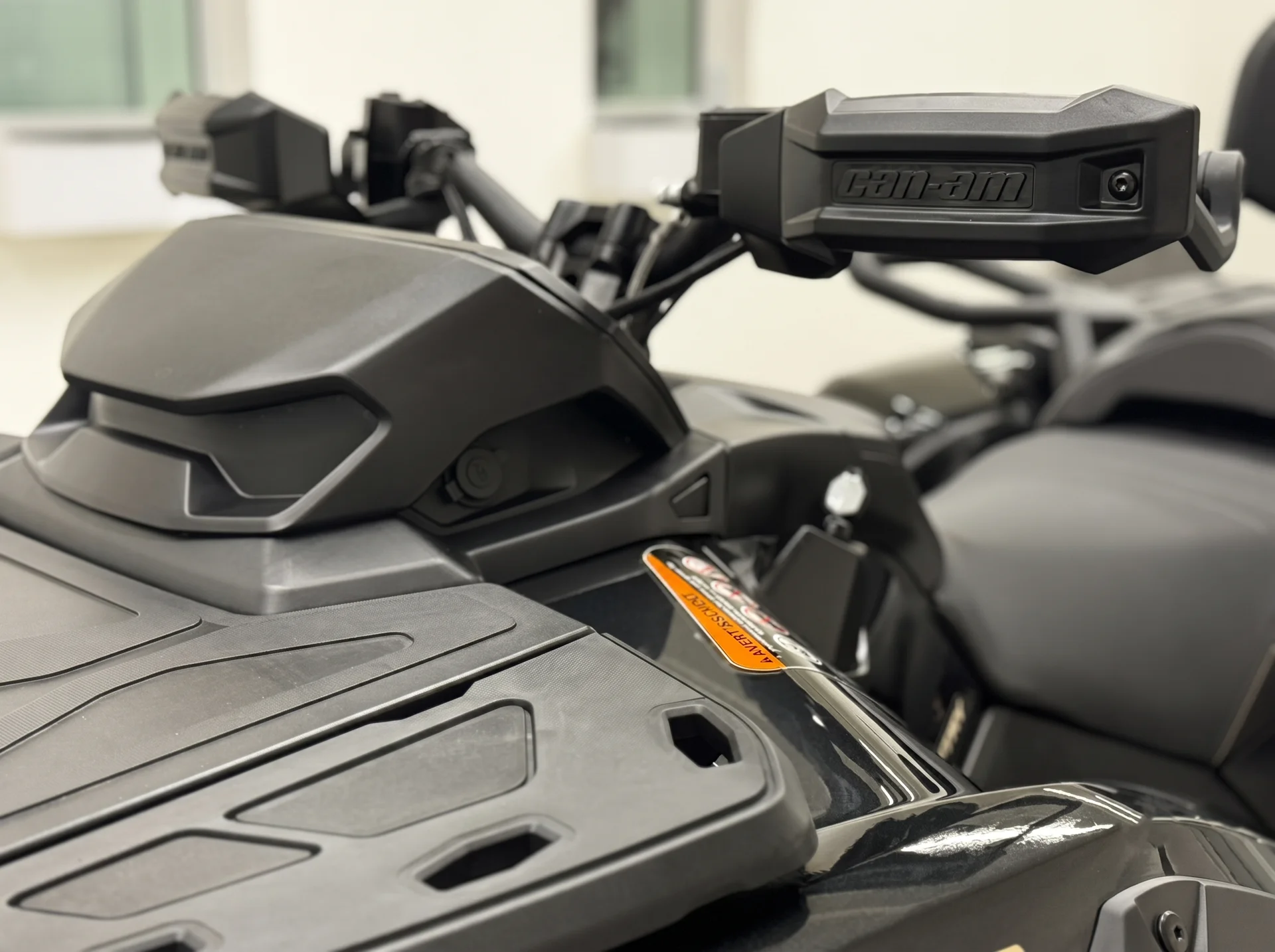 BRP Can-Am Outlander Max Backcountry 1000R, 2026 - миниатюра 4
