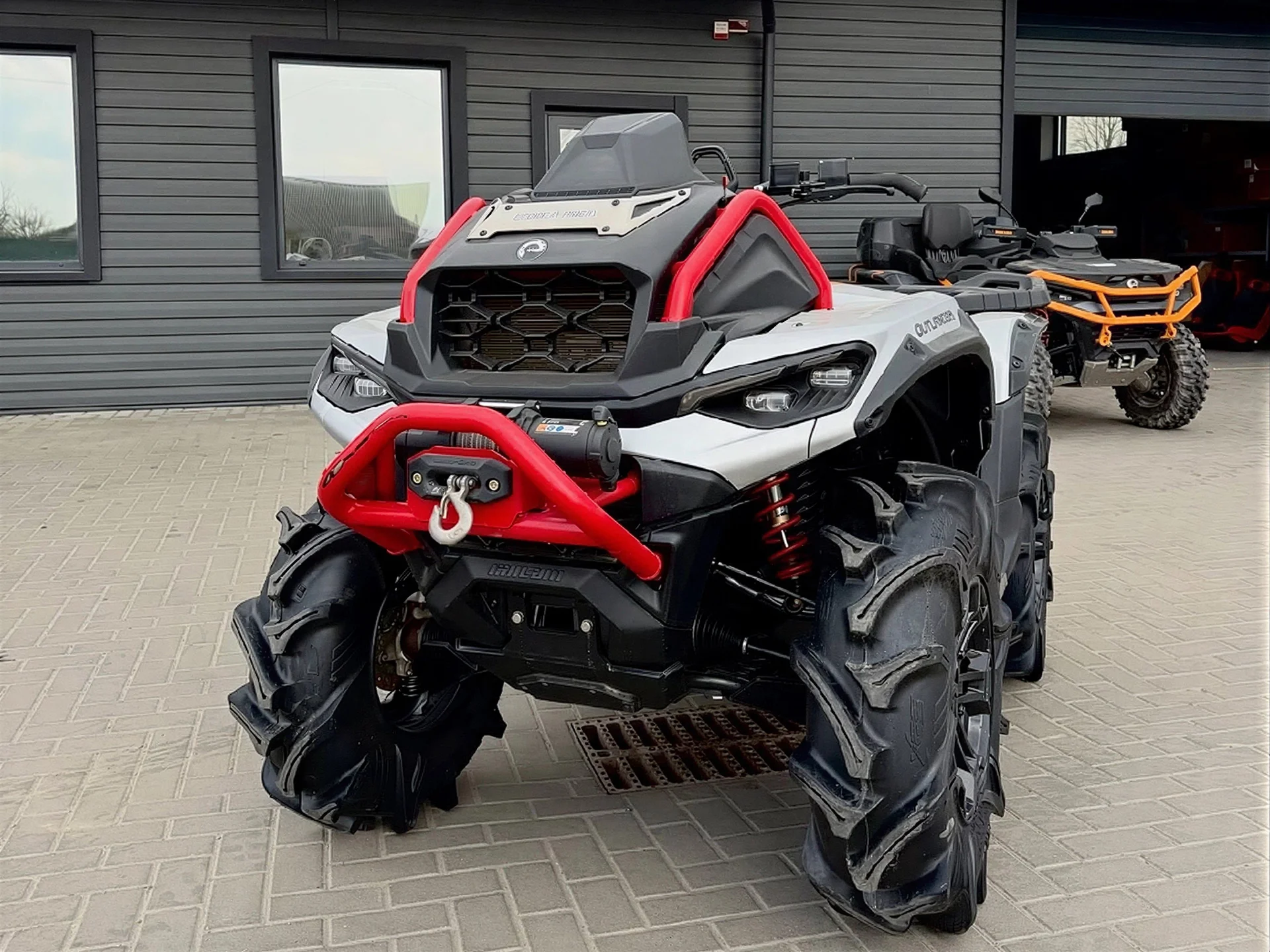 Квадроцикл BRP Can-Am Outlander X MR 850 - миниатюра 2