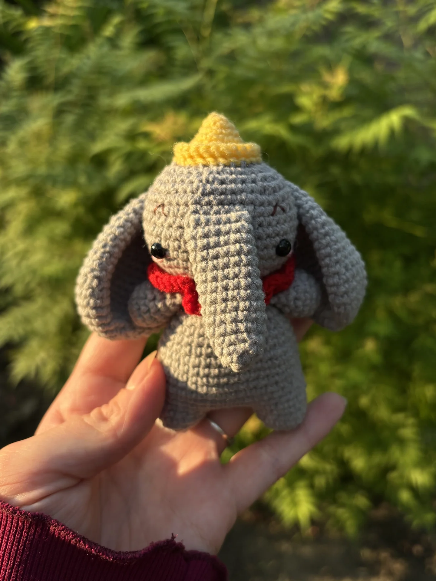 Вязаные игрушки «Дамбо» и розовый слоник - изображение 1