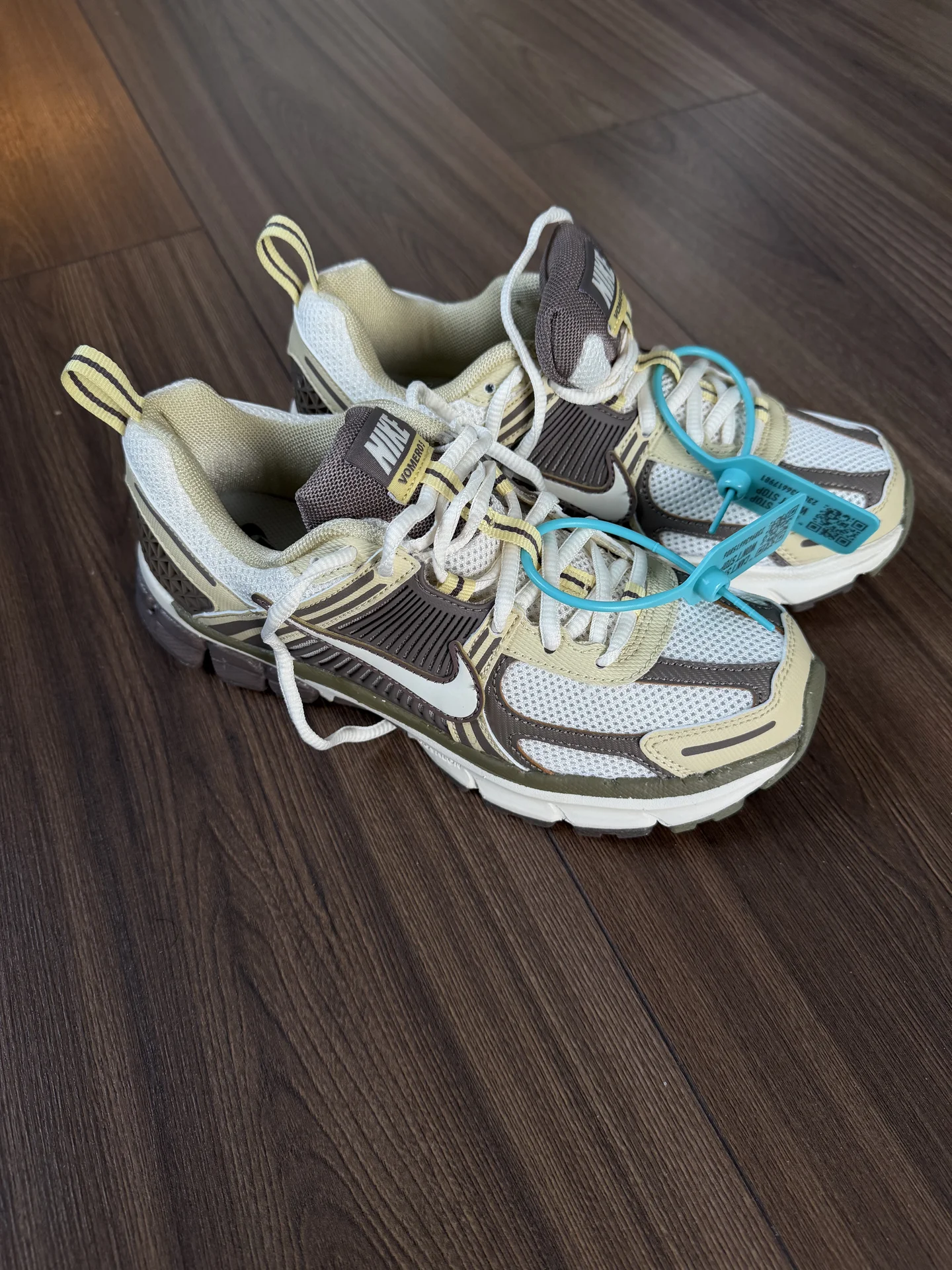 Кроссовки nike vomero 5 - миниатюра 2