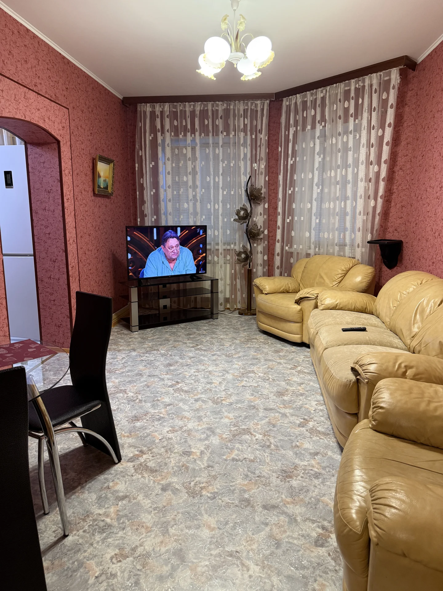 Сдам квартиру посуточно - изображение 1