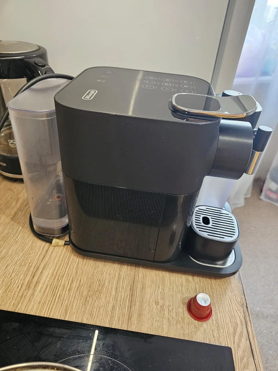 Капсульная кофемашина DeLonghi - миниатюра 3