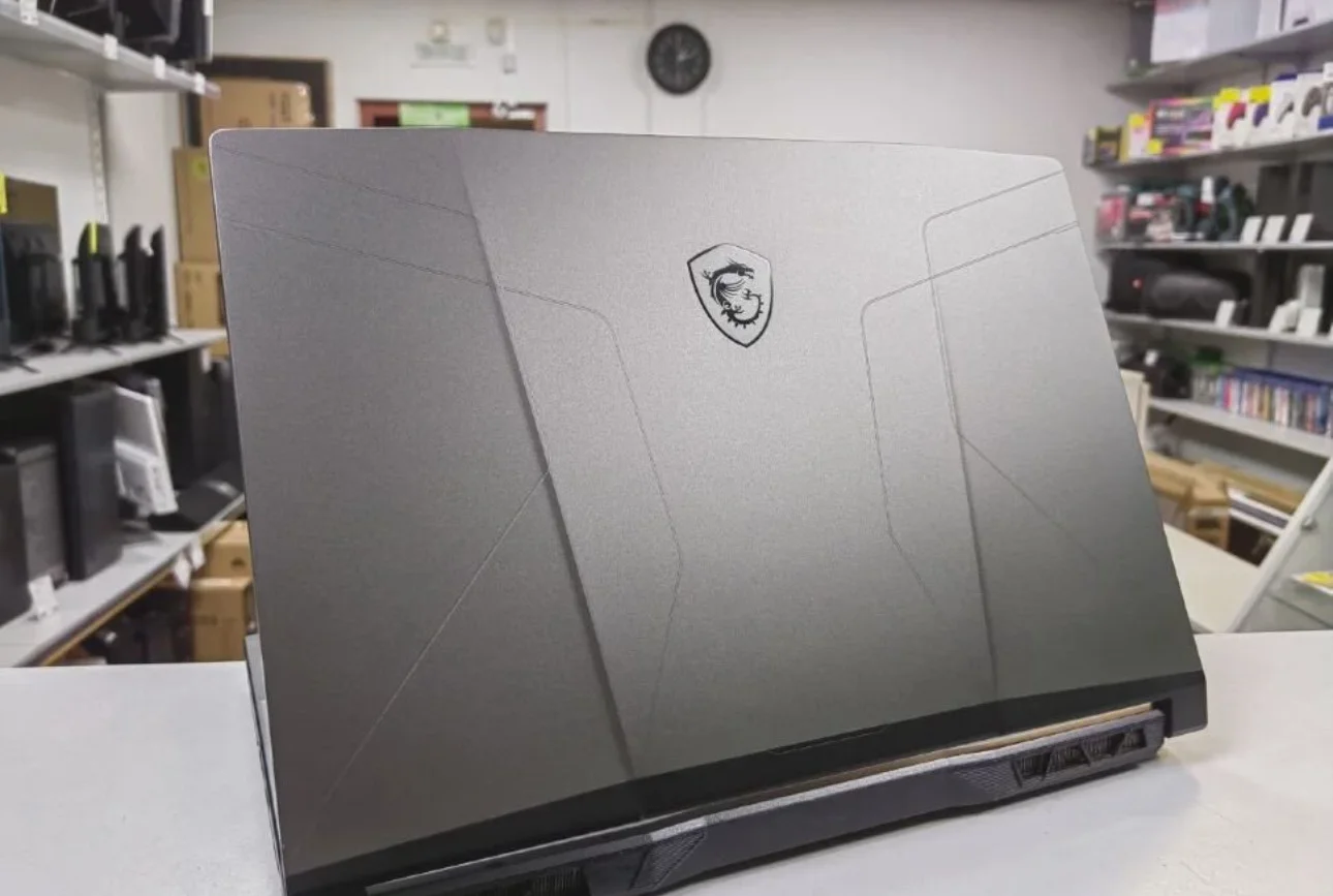 Ноутбук MSI игровой - изображение 1