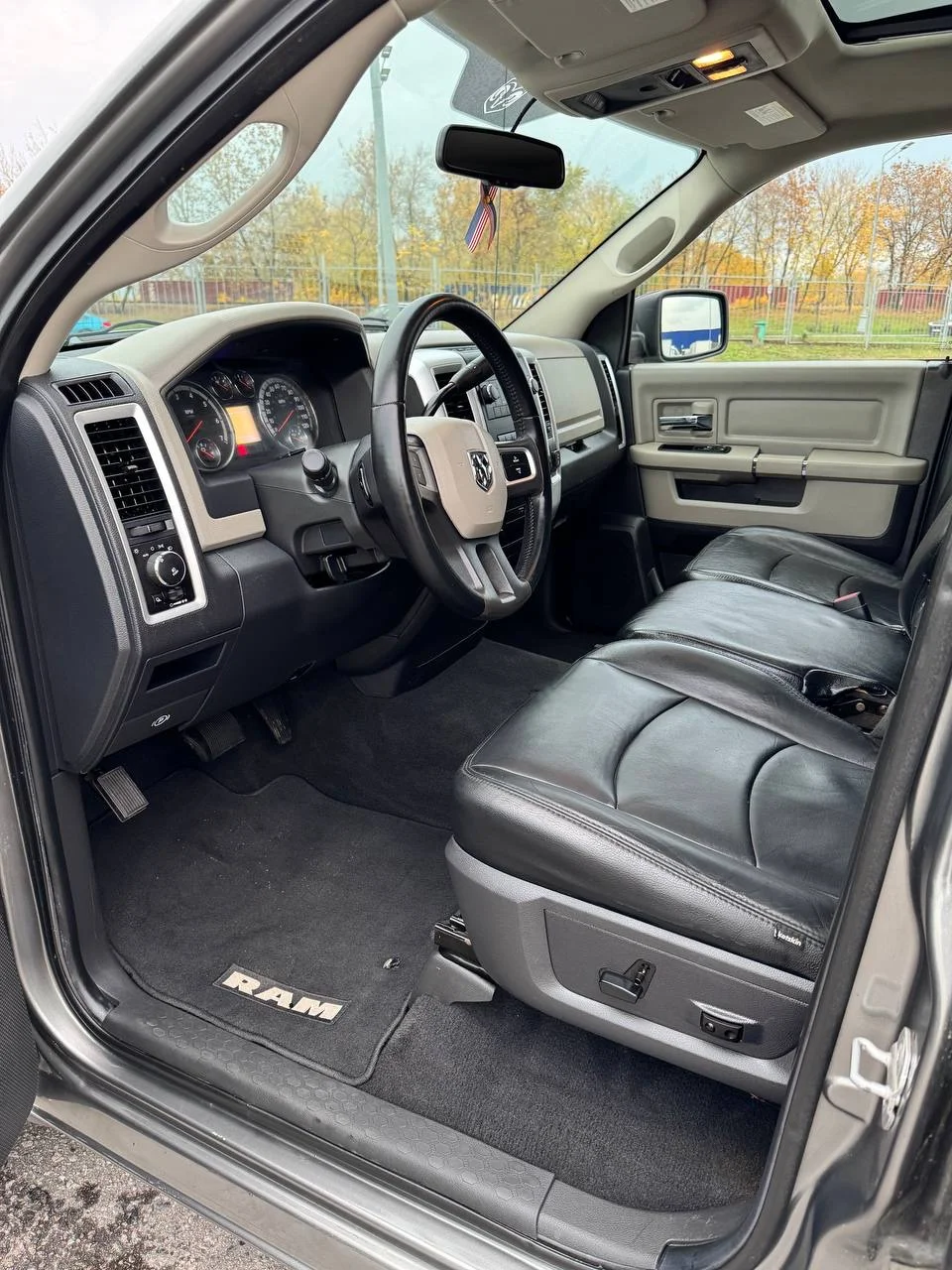 Dodge Ram, 2011 - миниатюра 6