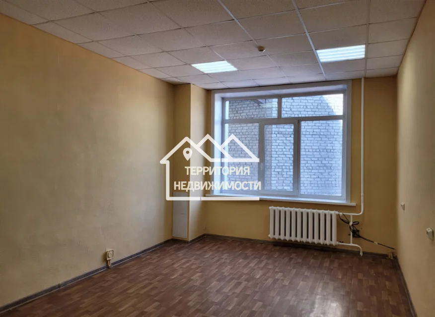 Офис, 22 м² Республики 211/3 - миниатюра 3