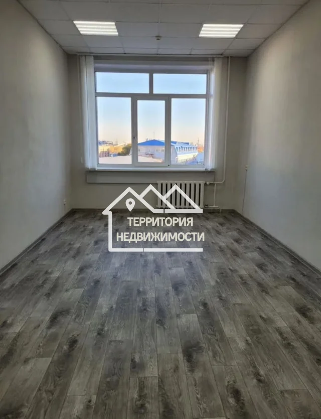 Офис, 22 м² Республики 211/3 - миниатюра 4