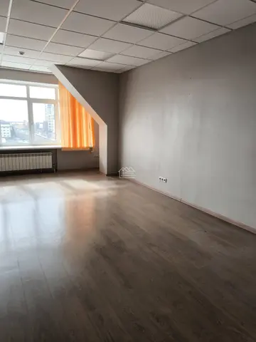 Офис 40 кв.м. в БЦ "Флагман", ул.Харьковская 83а к4