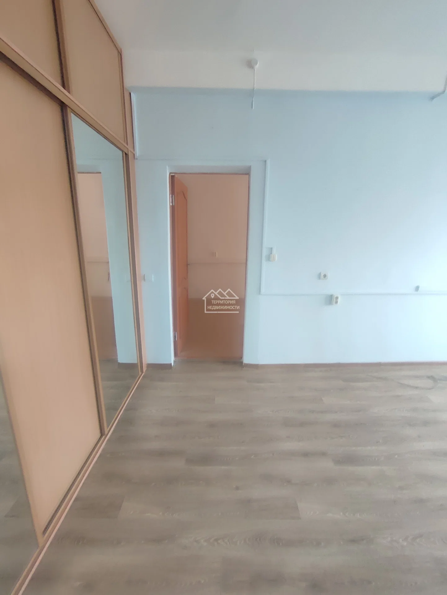 Офисное помещение 53,5м2 ул. Республики 207 - миниатюра 10