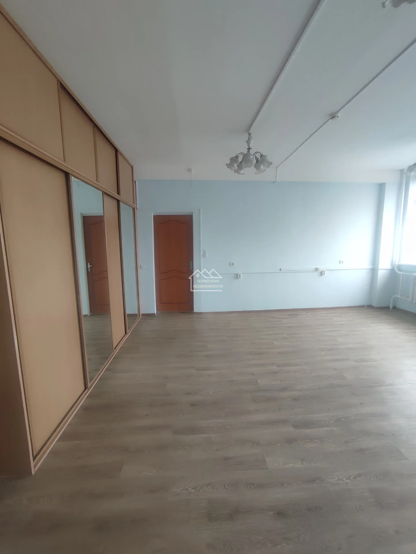 Офисное помещение 53,5м2 ул. Республики 207 - миниатюра 11