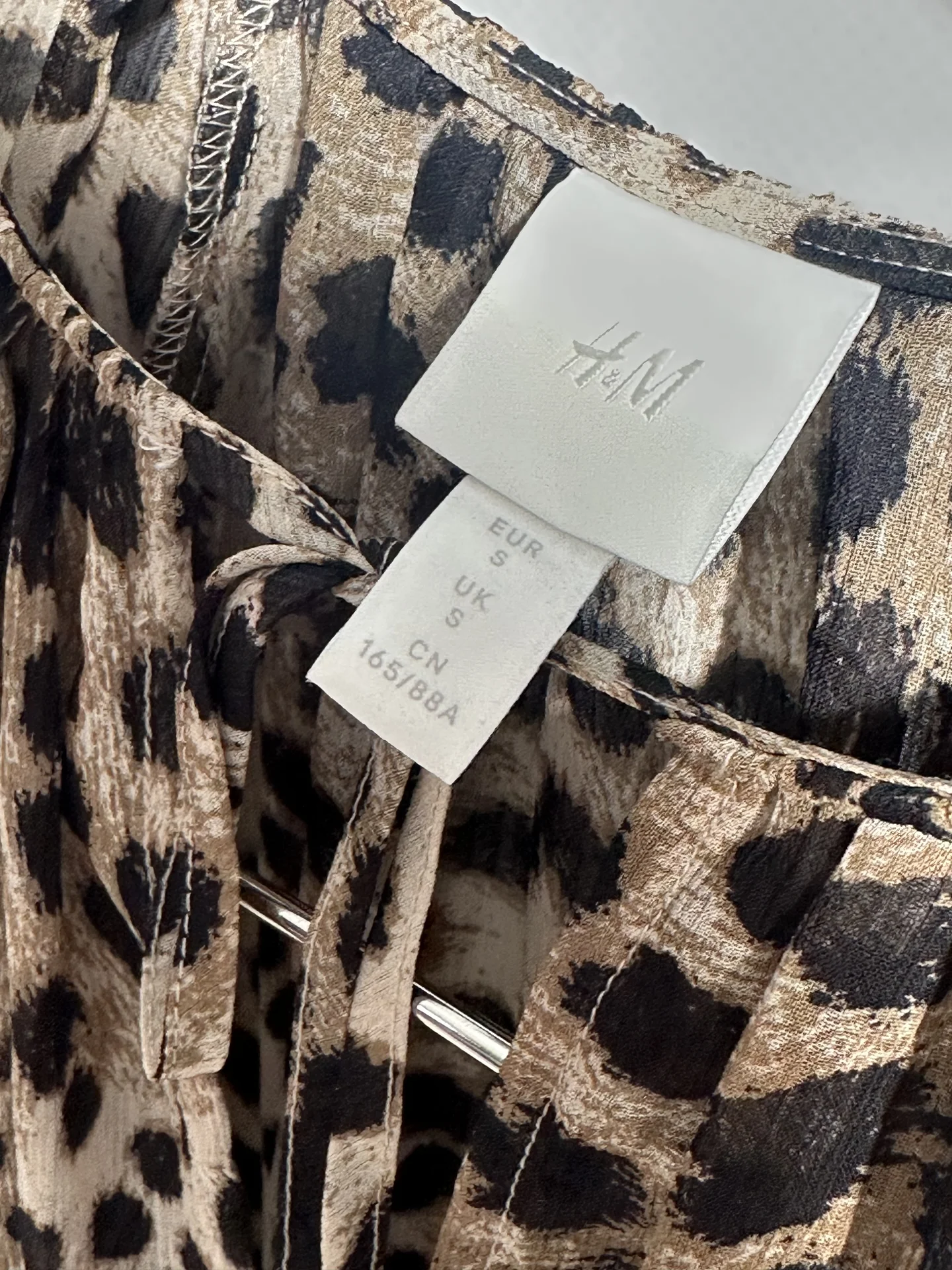 H&M Платье леопардовое шифоновое оверсайз мини тун - миниатюра 8