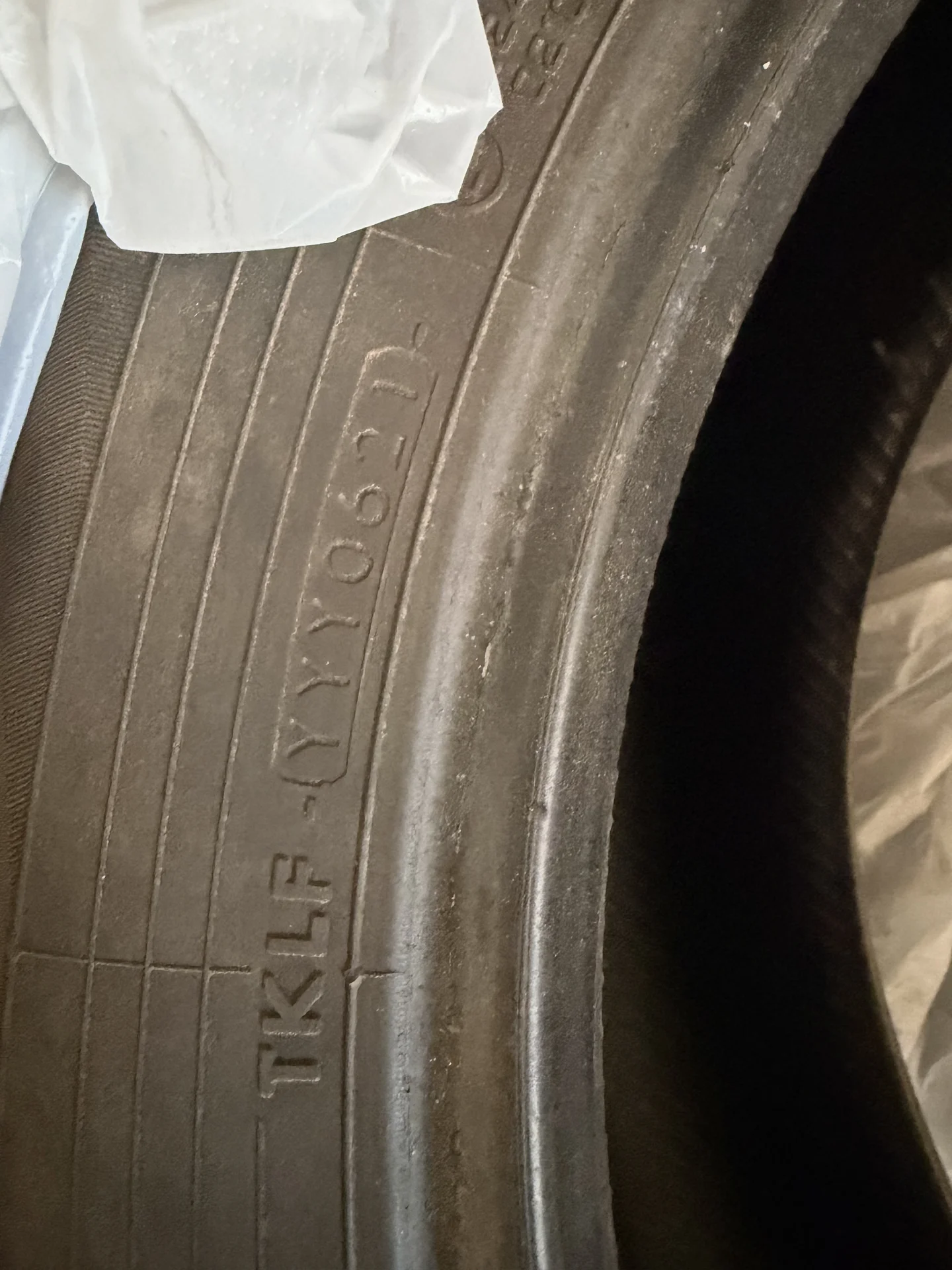 yokohama bluearth ae50 215/65r17 - миниатюра 7