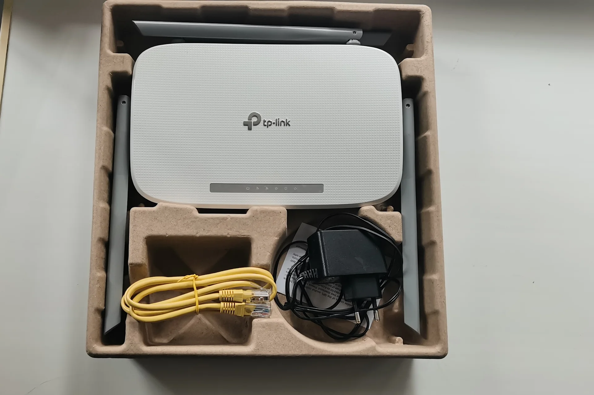 Роутер TP-link ec220-g5 - миниатюра 5