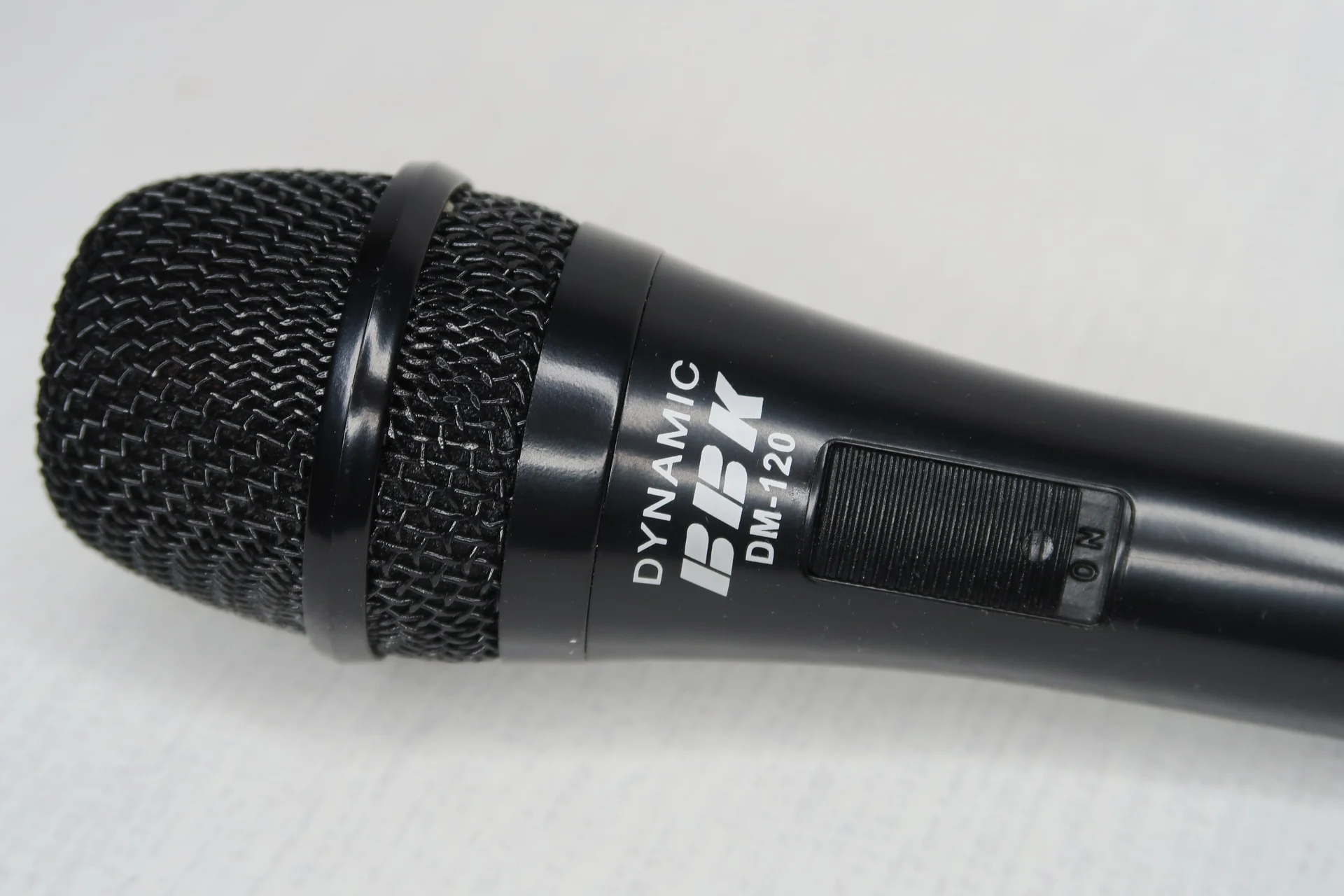 Универсальный динамический микрофон BBK DM-120 - миниатюра 3