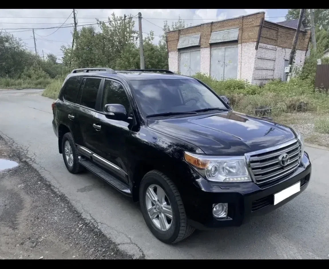 Toyota Land Cruiser 4.6 AT 2014 - миниатюра 3
