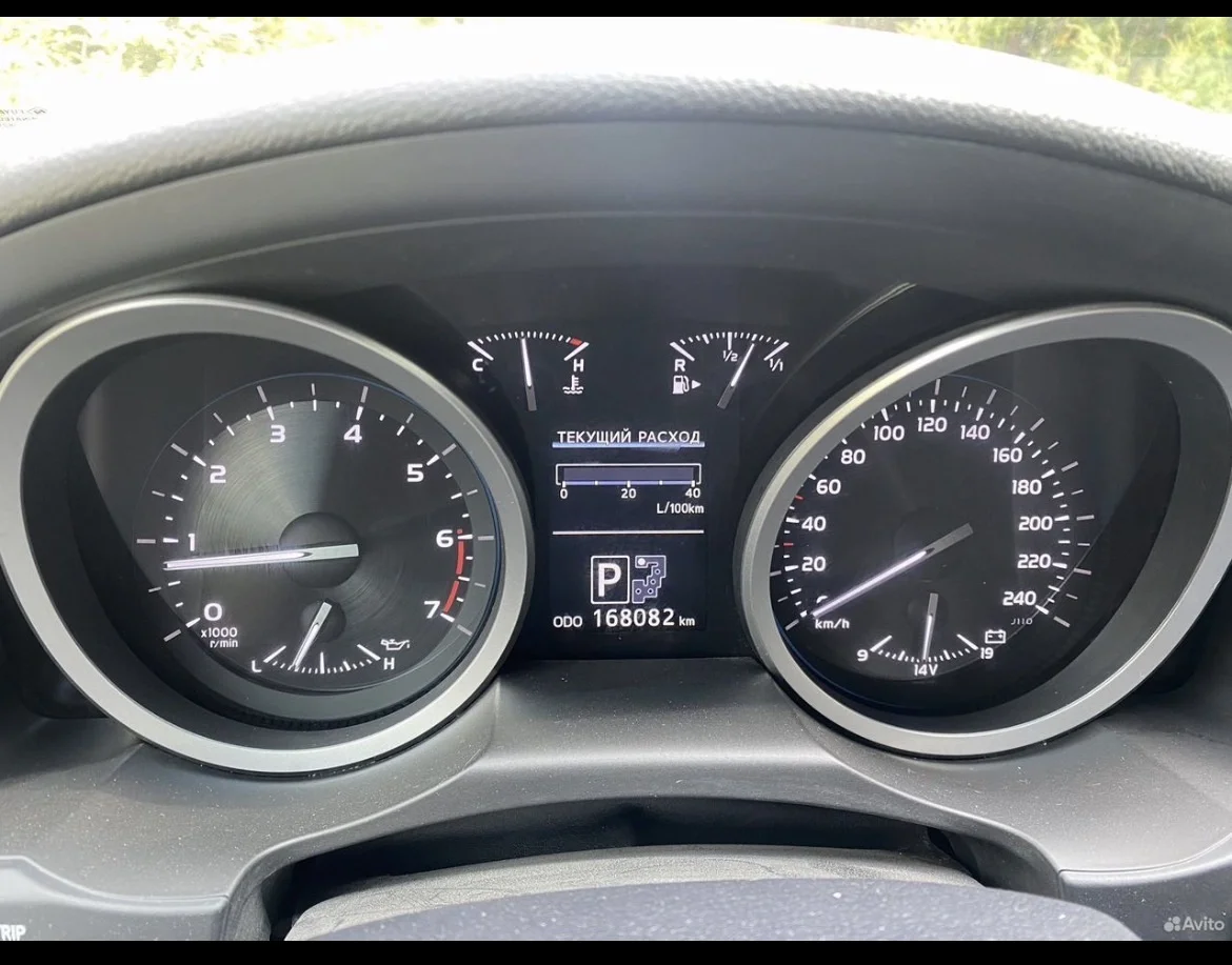 Toyota Land Cruiser 4.6 AT 2014 - миниатюра 9