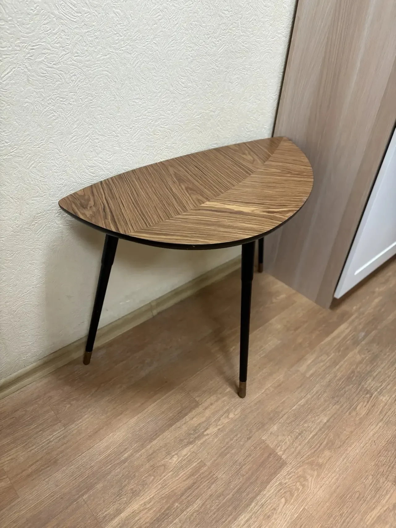 Кофейный журнальный столик Lovbacken IKEA - миниатюра 5