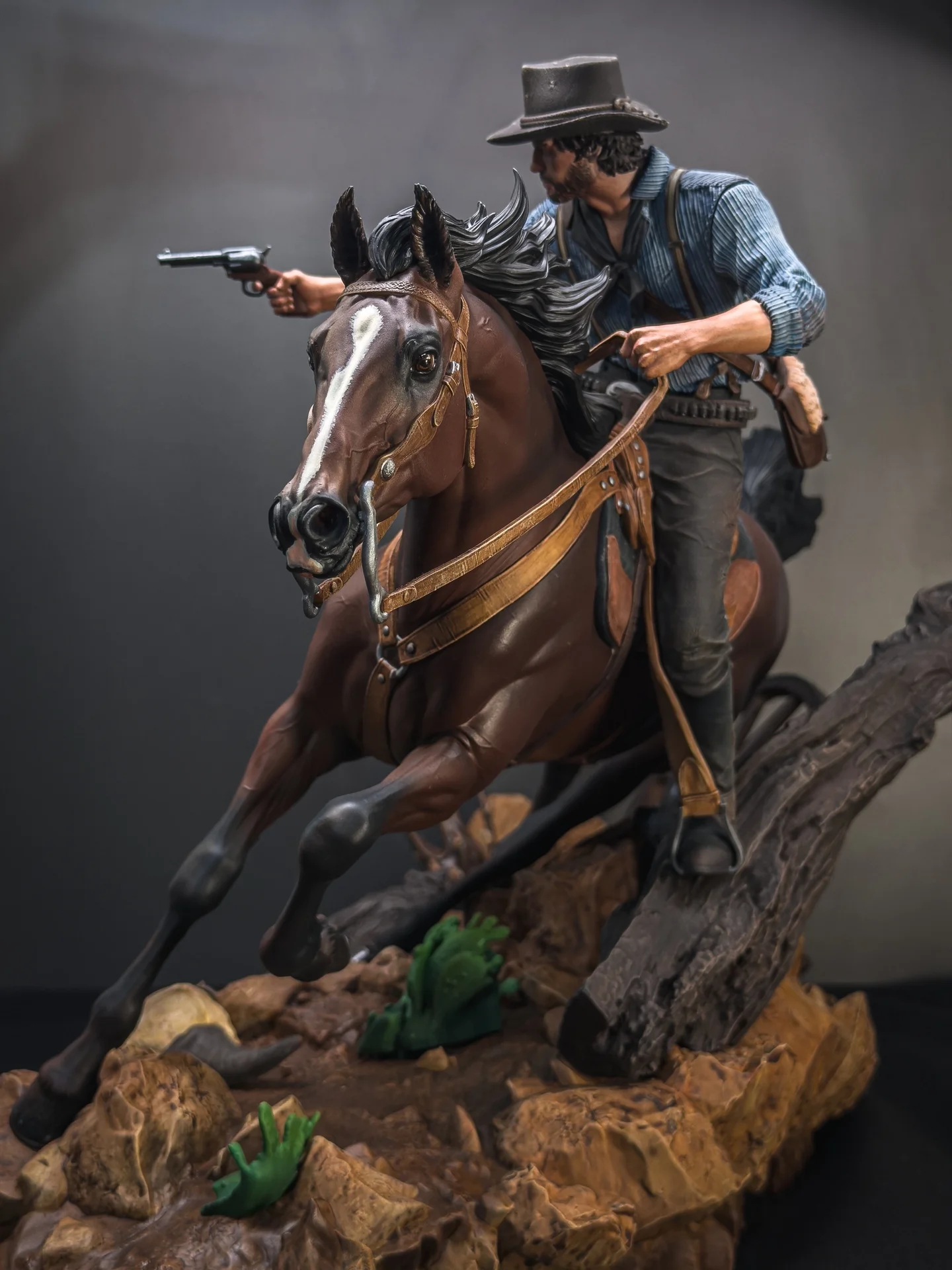 Коллекционная фигурка Артур Морган RDR 2 - миниатюра 5