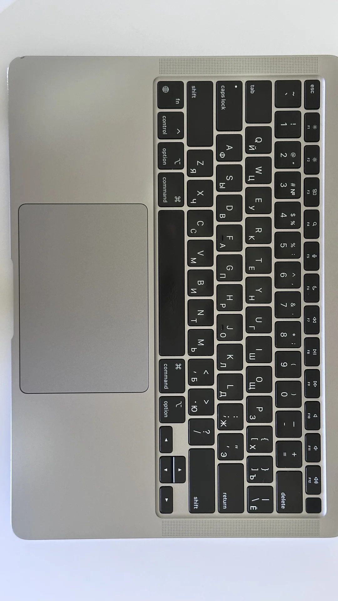 MacBook Air 13 M1 2020 8/256 гб, Space Gray - миниатюра 3