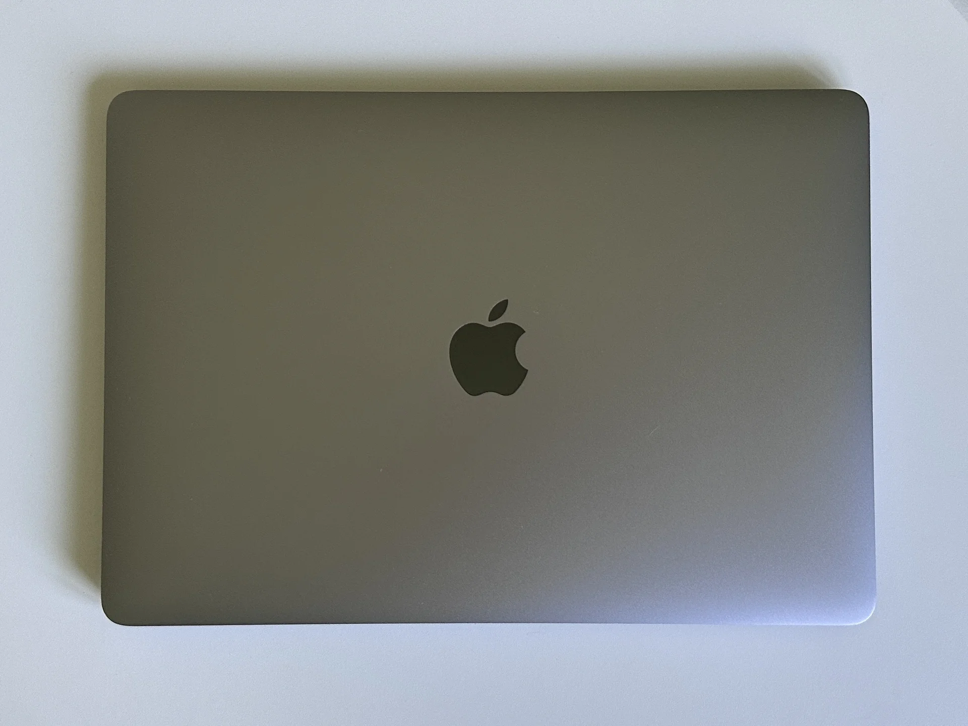 MacBook Air 13 M1 2020 8/256 гб, Space Gray - миниатюра 8