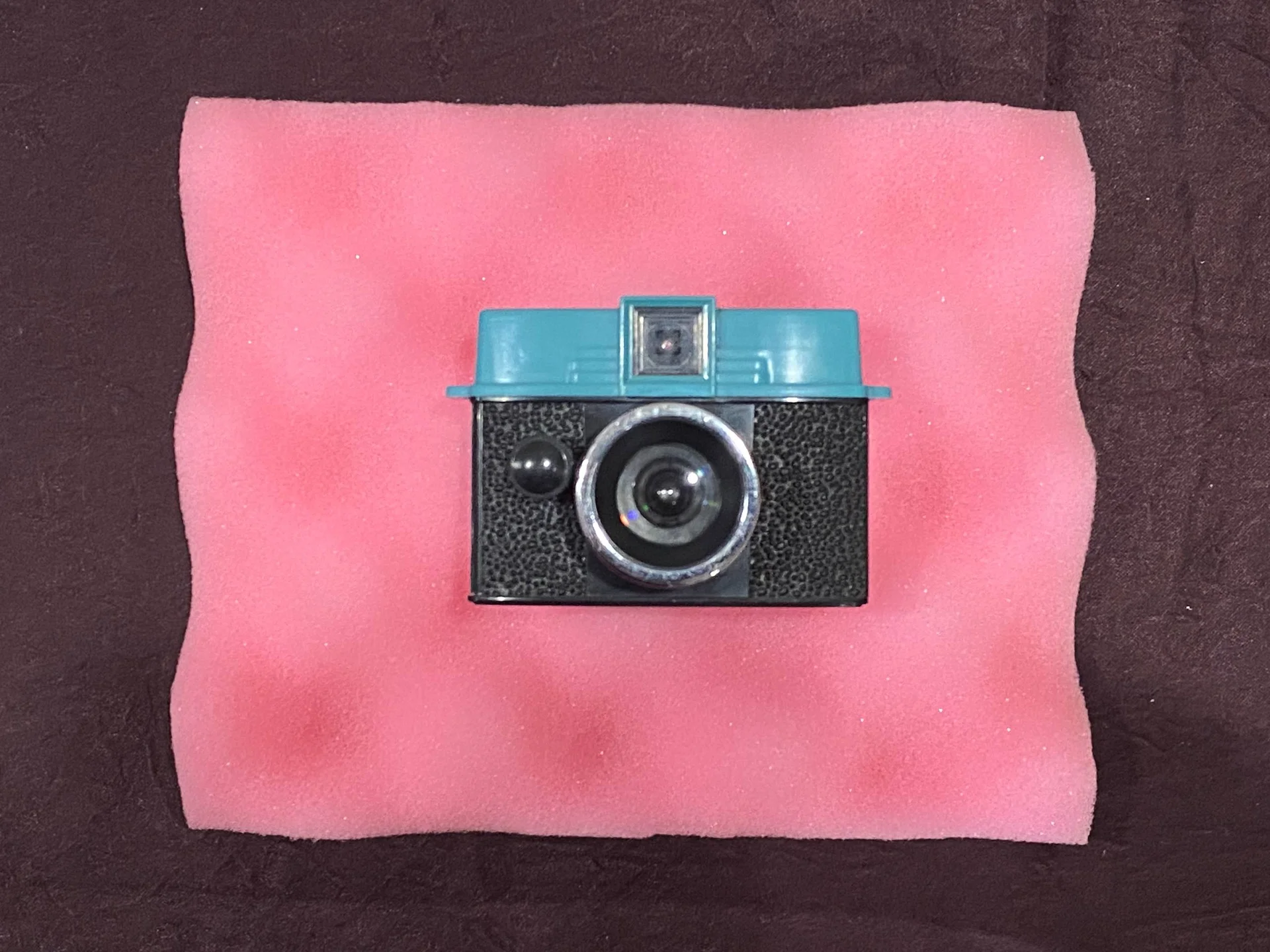 Пленочный фотоаппарат Lomography Diana Baby 110mm - изображение 1