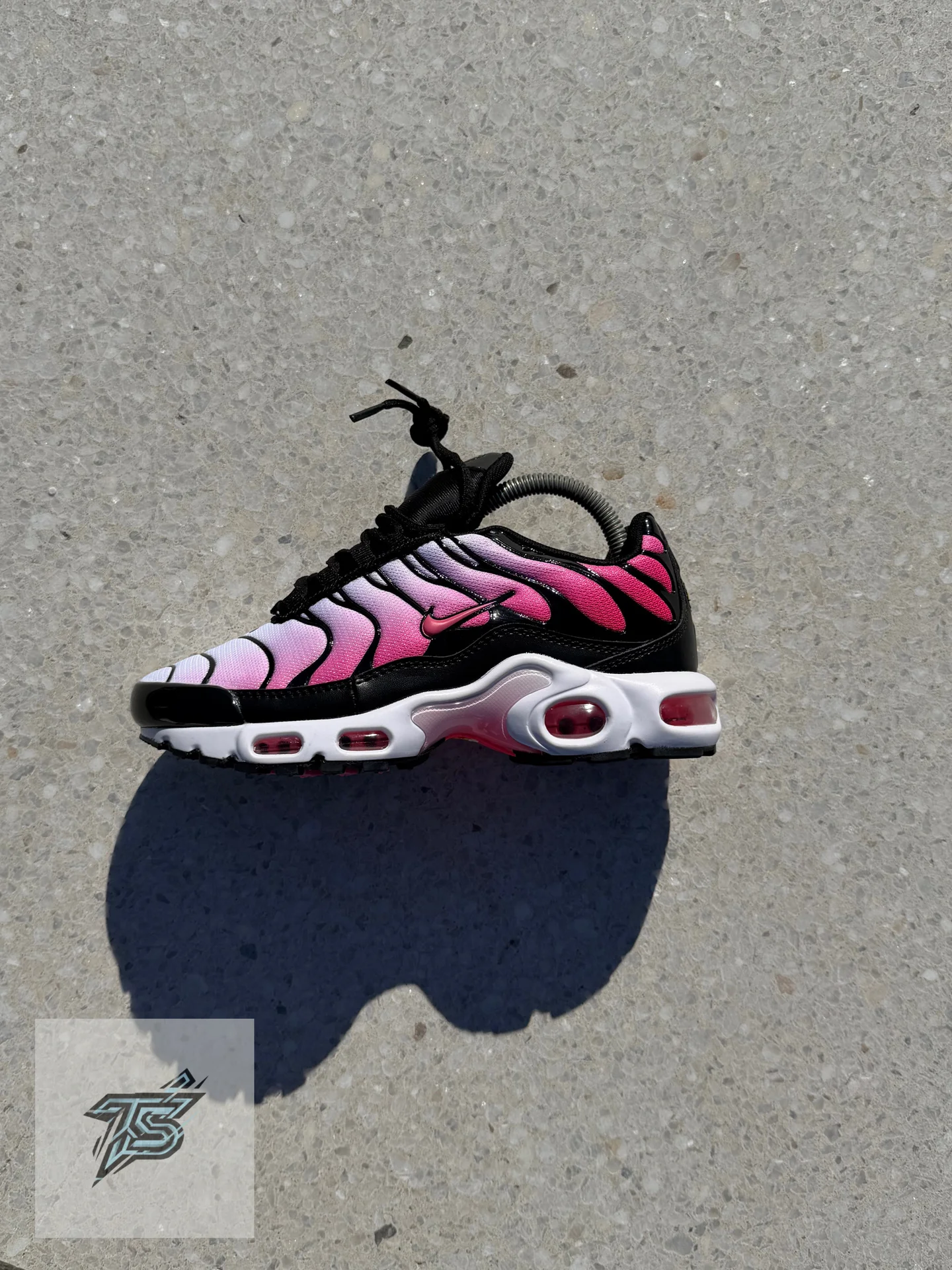 NIKE AIR MAX PLUS TN “HOT PUNCH” - изображение 1
