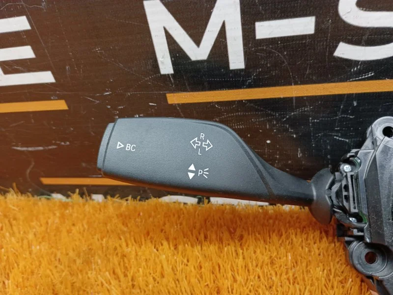 Блок подрулевых переключателей BMW X1 F48 B47C20A - миниатюра 2