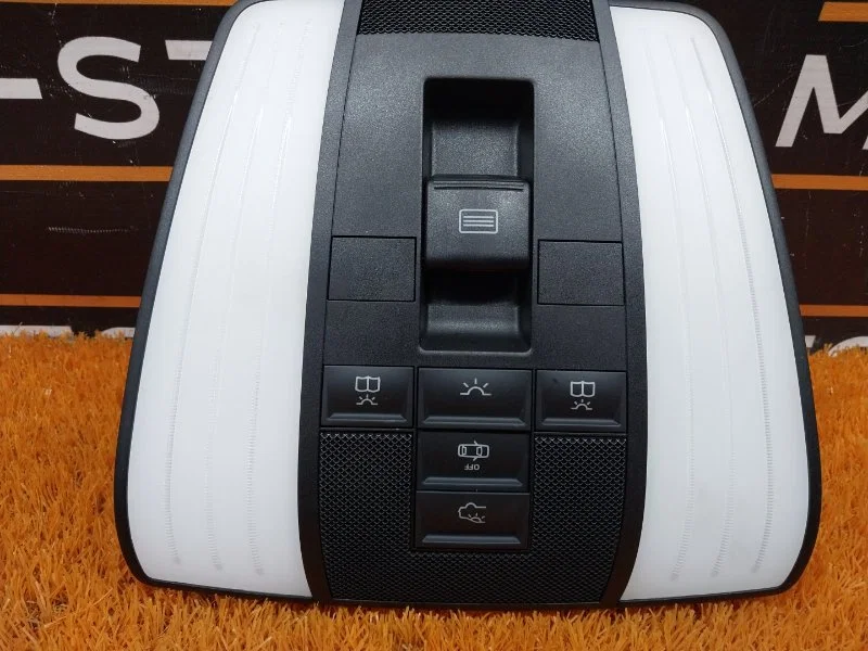 Плафон освещения Mercedes-Benz E-class W212 - миниатюра 3