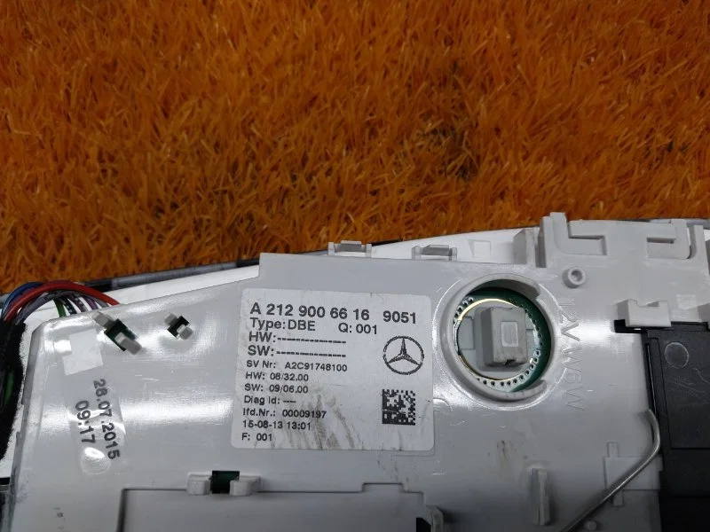 Плафон освещения Mercedes-Benz E-class W212 - миниатюра 8
