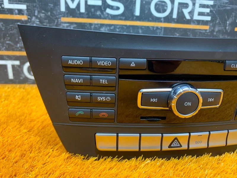 Магнитола Mercedes-Benz C-Class W204 271.820 2013 - миниатюра 2