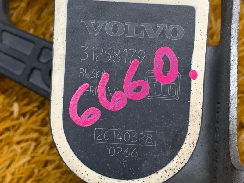 Датчик высоты дорожного просвета передний Volvo - миниатюра 4
