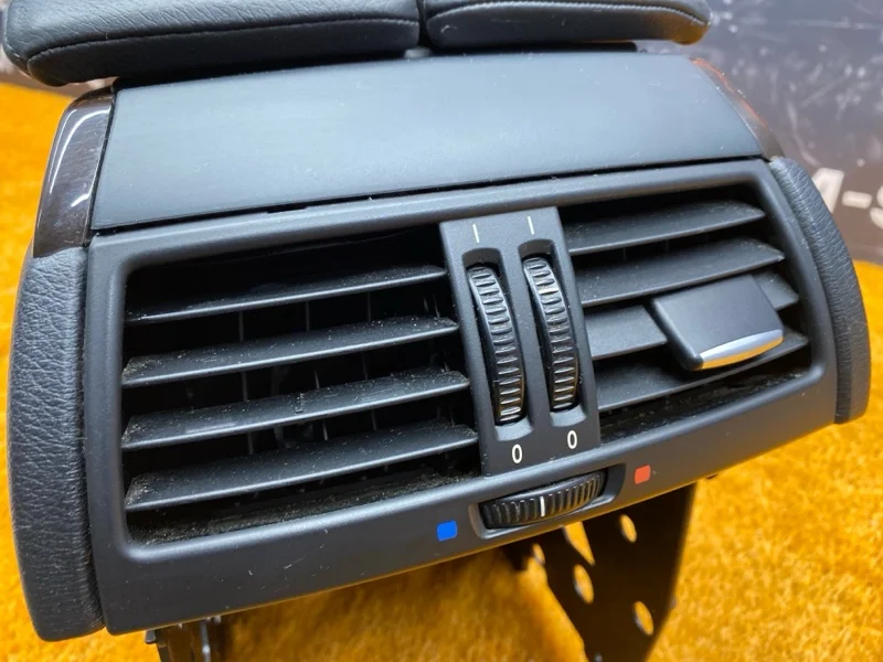 Подлокотник BMW X5 E70 N52B30A 2009 - миниатюра 5