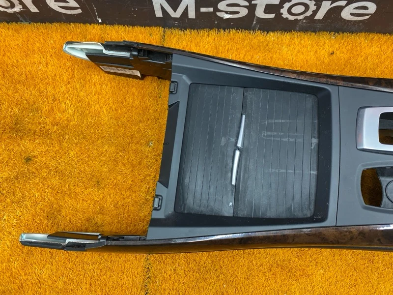 Подлокотник BMW X5 E70 N52B30A 2009 - миниатюра 9