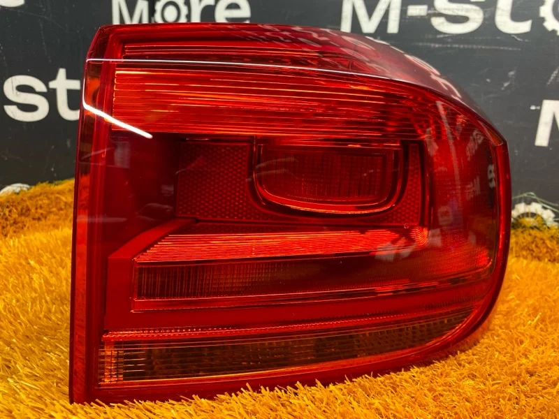 Фонарь задний правый Volkswagen Tiguan 5N CTH 2014 - миниатюра 2