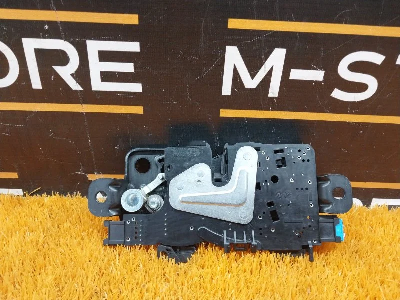Замок багажника BMW X1 F48 B47C20A 2016 - миниатюра 5