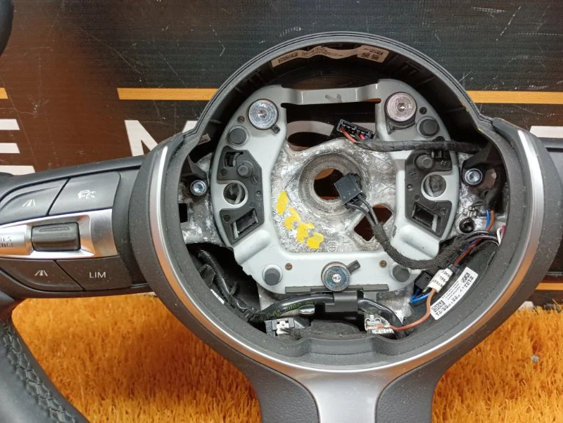 Руль BMW X1 F48 B47C20A 2016 - миниатюра 3